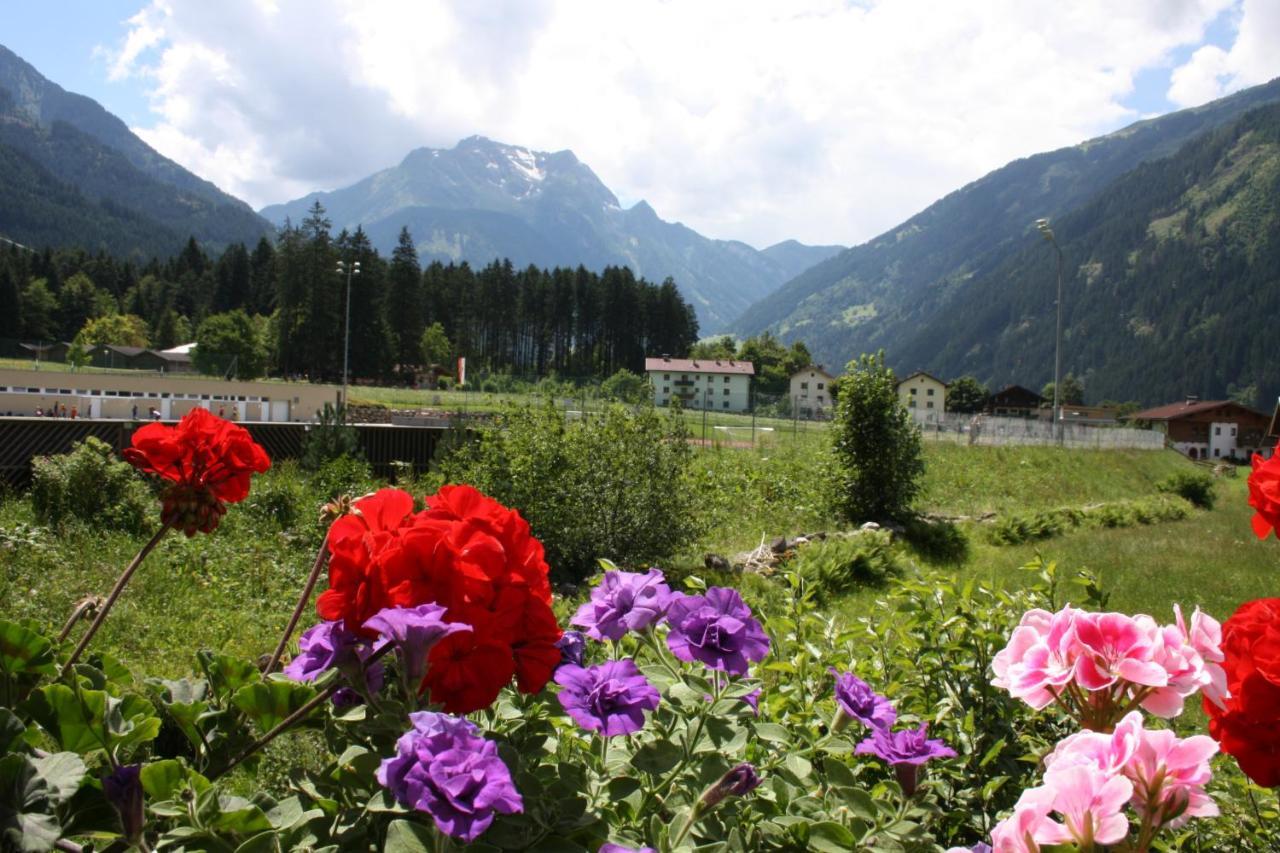 Aparthotel Vronis Waldhaus Mayrhofen Exterior foto